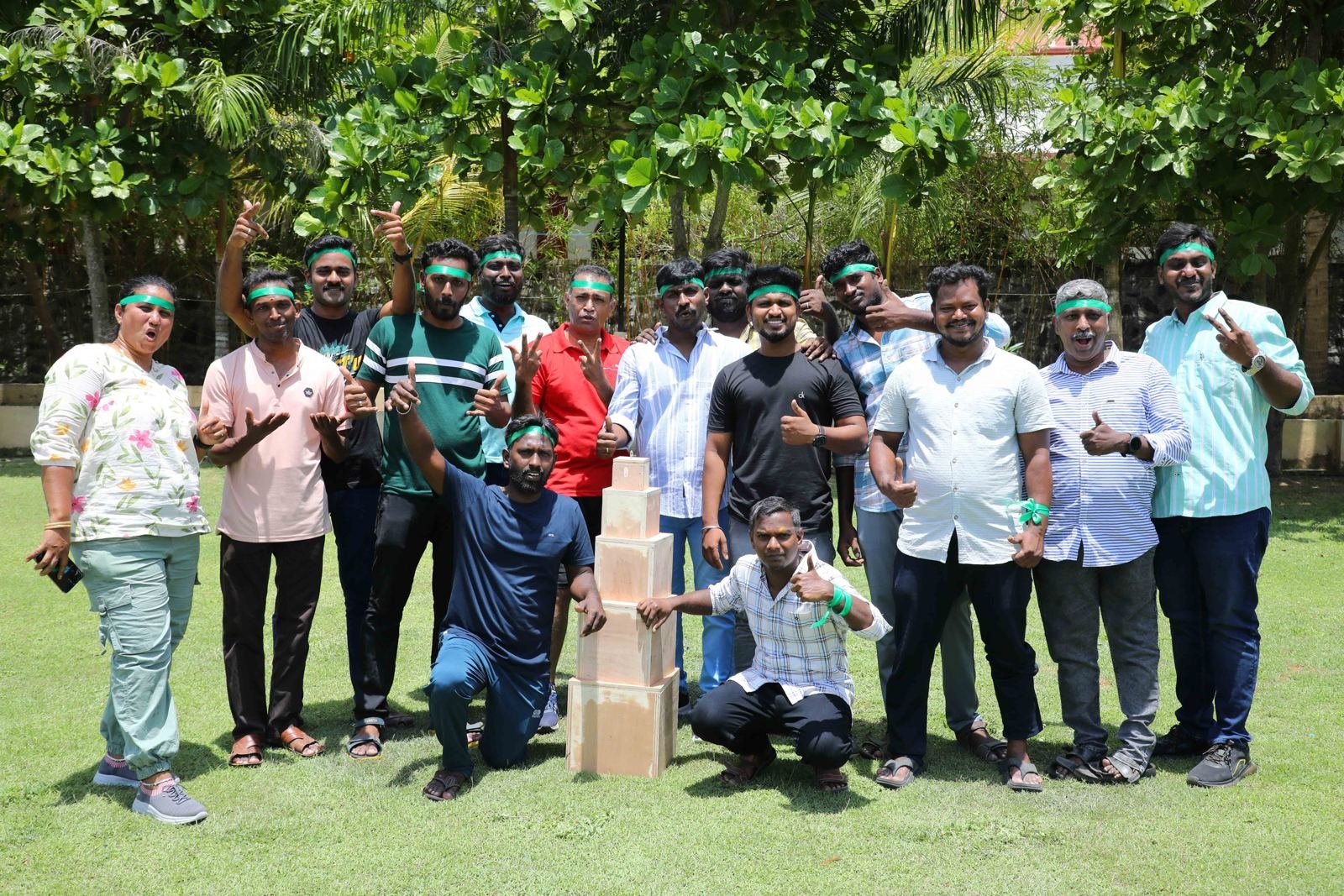 Another CE+T Power team posing after a win